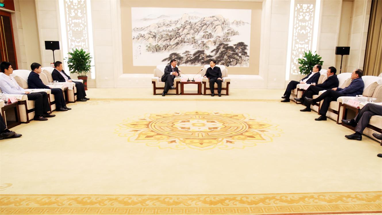 会见1小.JPG