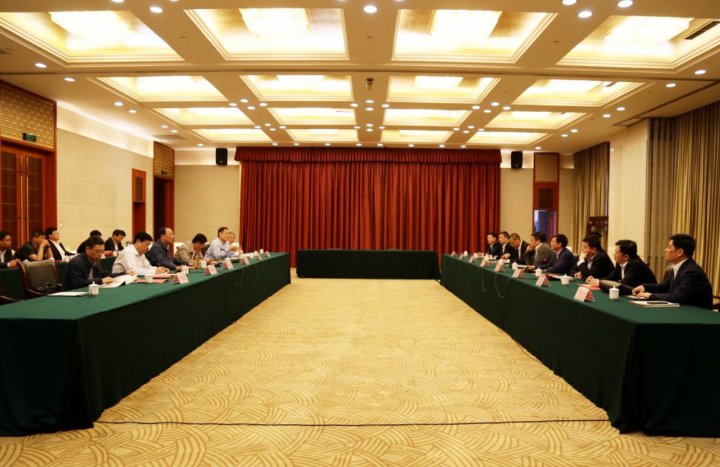 格式工厂座谈合影.jpg